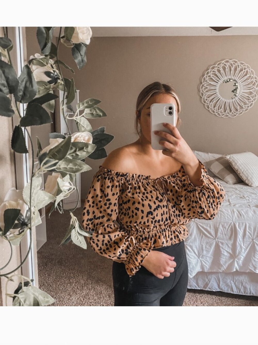 Forever 21 Cropped Blouse Top M Cheetah Print Off-the-Shoulder Summer Animal - Picture 4 of 7